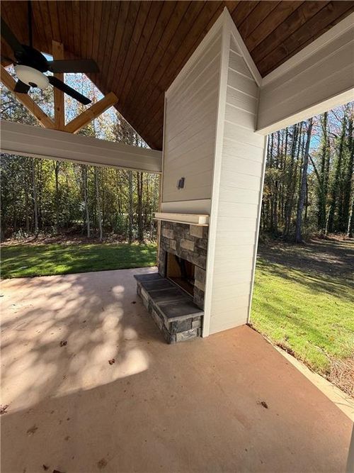 89 Huntington Dr, Lavonia, GA, 30553-1568 | Card Image