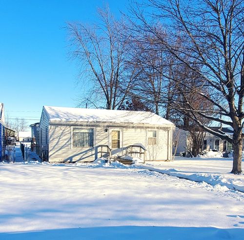 172 N Jackson Ave, Bradley, IL, 60915-1826 | Card Image