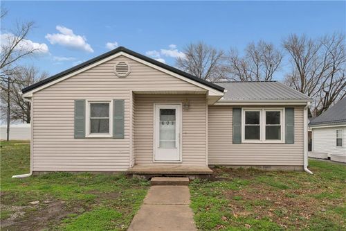 602 Sw 7th Ter, Concordia, MO, 64020-8142 | Card Image