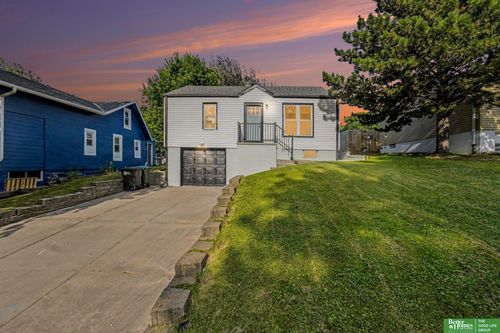 1931 S 49 Street, Omaha, NE, 68106 | Card Image