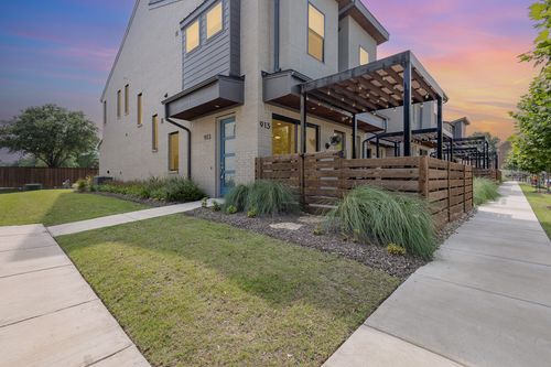 913 Emerling Dr, Mckinney, TX, 75069-1452 | Card Image