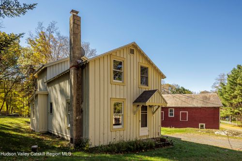 33 River Rd, Chatham, NY, 12037-3700 | Card Image