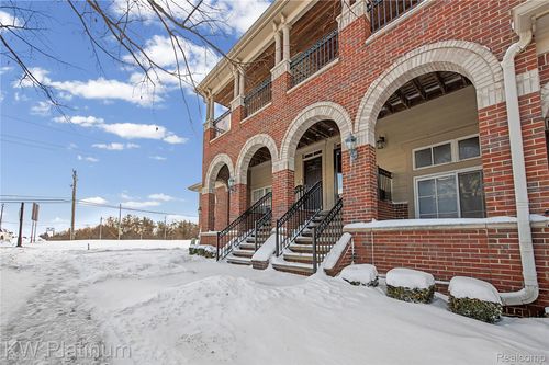 3996 Forester Blvd, Auburn Hills, MI, 48326-3053 | Card Image