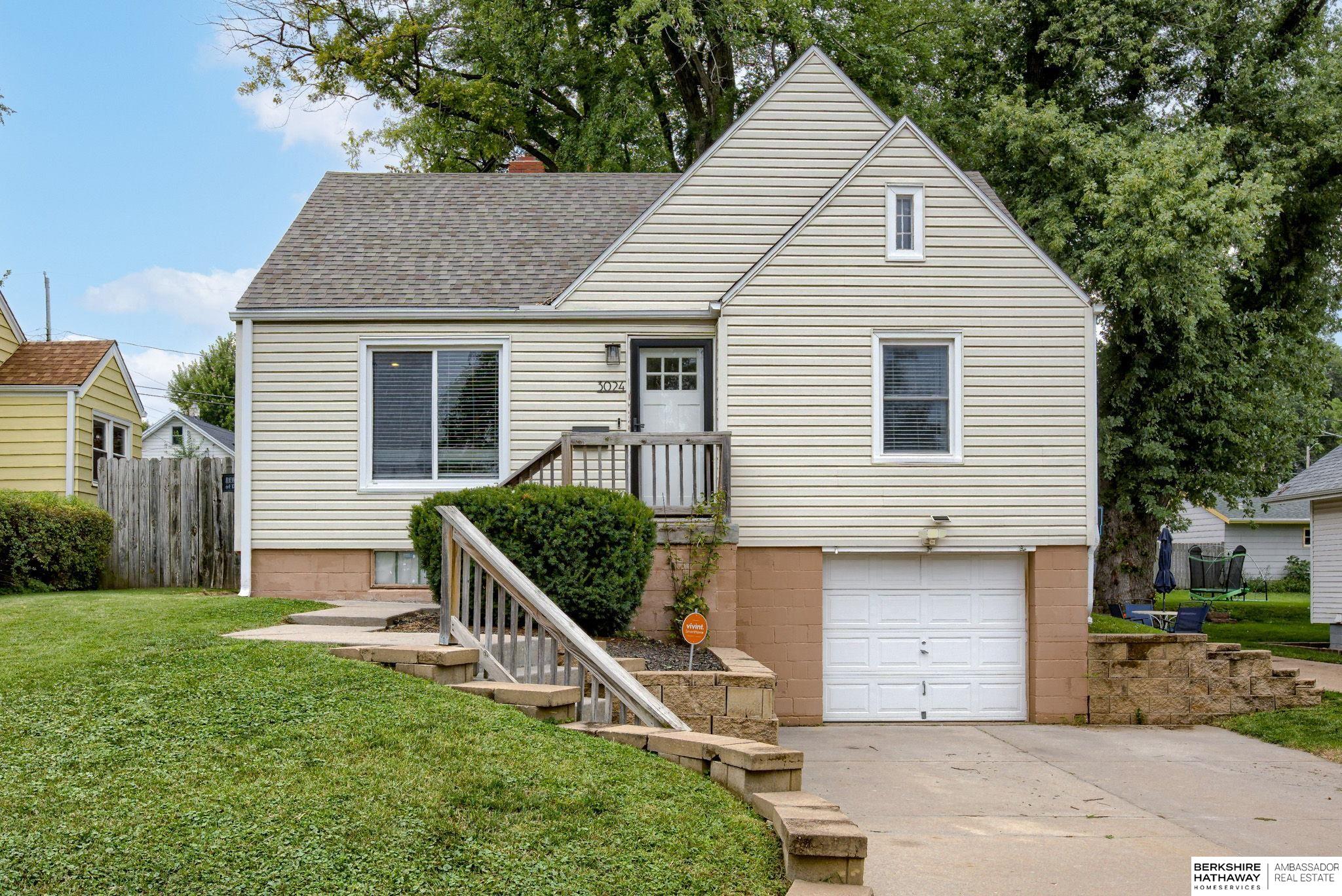 49th Ave, Omaha, NE 68104