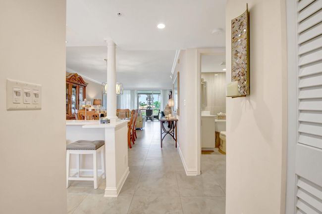 APT-214B - 3224 S Ocean Blvd, Condo with 2 bedrooms, 2 bathrooms and null parking in Highland Beach FL | Image 7