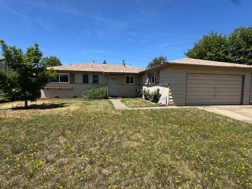 118 Henderson Way, Folsom, CA, 95630-2916 | Card Image