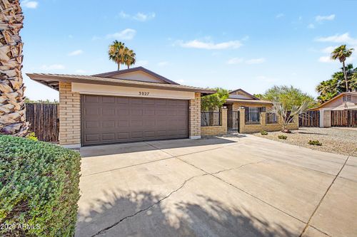 3027 W Tierra Buena Ln, Phoenix, AZ, 85053-4034 | Card Image