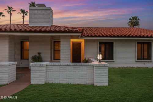 1708 E Solano Dr, Phoenix, AZ, 85016-2529 | Card Image