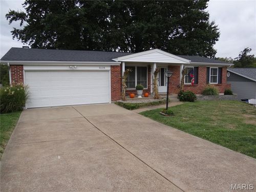 5628 Valleyside Lane, Unincorporated, MO, 63128 | Card Image