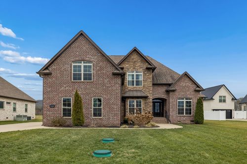 7309 Pembrooke Farms Dr, Murfreesboro, TN, 37129-3558 | Card Image