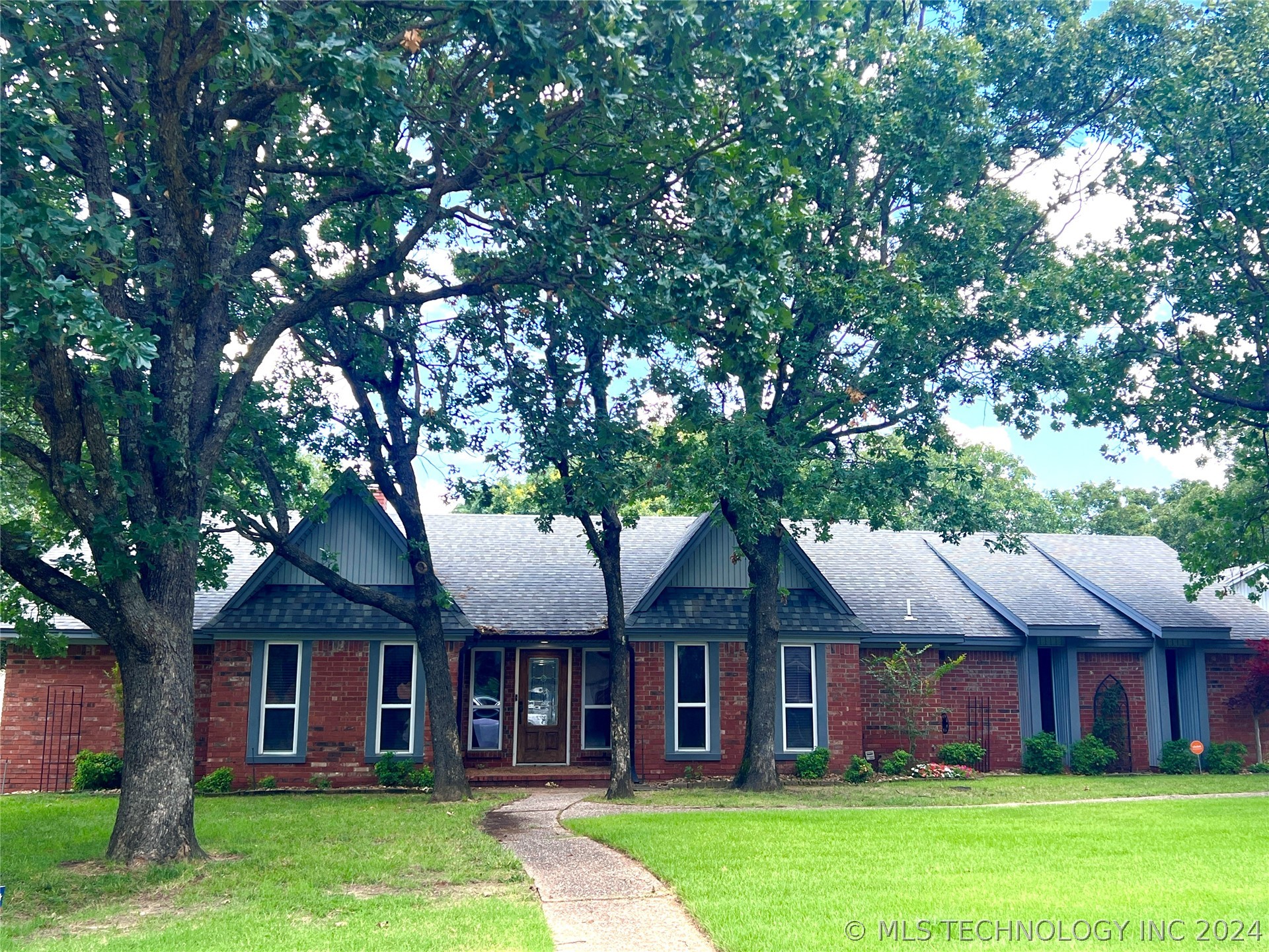 Bluebird Ln, Mcalester, OK 74501