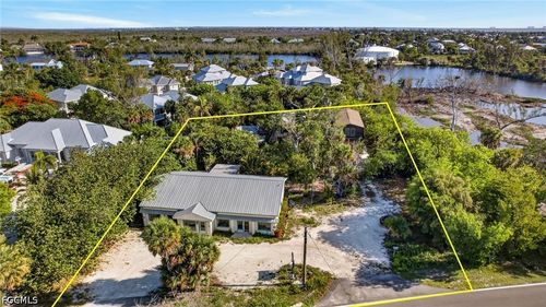 1446 Periwinkle Way, Sanibel, FL, 33957-4512 | Card Image