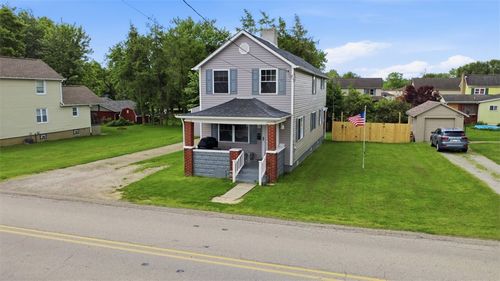 210 Perry Ave, Belle Vernon, PA, 15012-2622 | Card Image