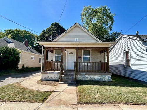 11 Greenlaw Pl, Saint Catharines, ON, L2R4S5 | Card Image