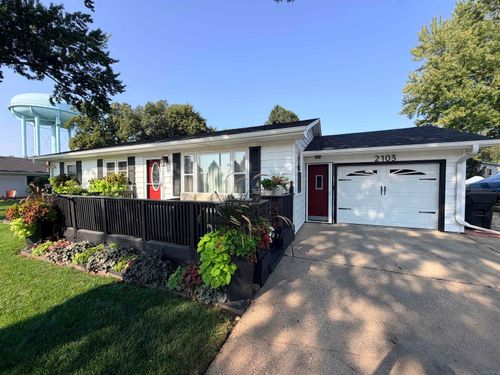 2103 Mulberry St., Yankton, SD, 57078 | Card Image