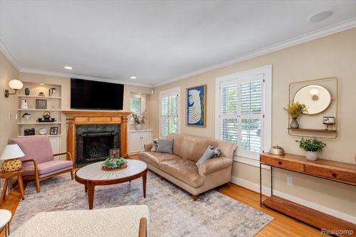 1208 Villa Rd, Birmingham, MI, 48009-6587 | Card Image