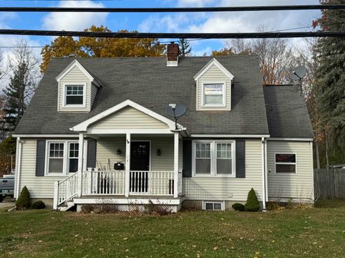 940 Gage St, Bennington, VT, 05201-2058 | Card Image