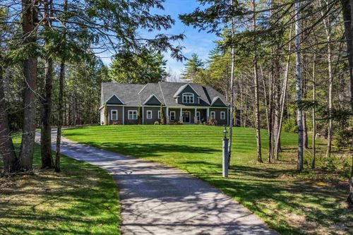 79 Thunder Rd, Fremont, NH, 03044-3437 | Card Image