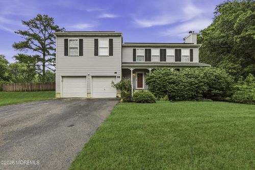 11 Mills Ln, Jackson, NJ, 08527-4551 | Card Image