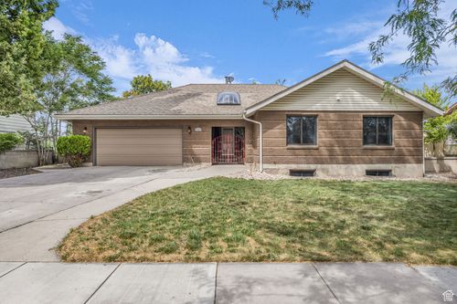2044 W Cedar Breaks Dr, Taylorsville, UT, 84129-1404 | Card Image