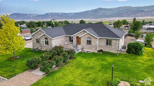 305 N Center St, Moroni, UT, 84646-7647 | Card Image