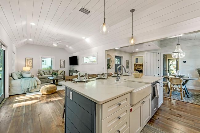 2208 3 Rd Ave W, House other with 2 bedrooms, 2 bathrooms and null parking in BRADENTON FL | Image 12