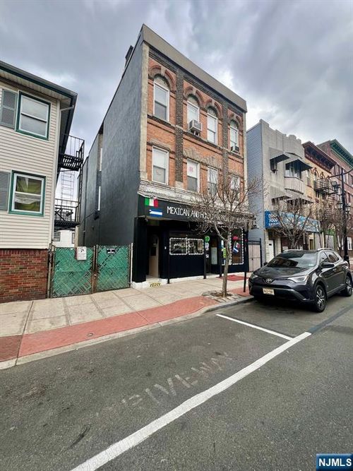 1505 Summit Ave, Union City, NJ, 07087-1939 | Card Image