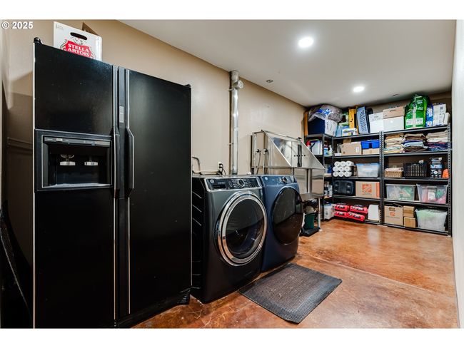 86561 R R Baker Rd, House other with 3 bedrooms, 3 bathrooms and 2 parking in Springfield OR | Image 31