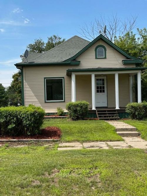 302 Cedar Ave Nw, Cass Lake, MN, 56633 | Card Image