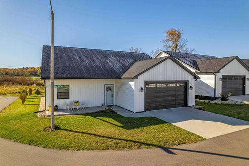 201 Boann Ter, Belleville, WI, 53508-9199 | Card Image