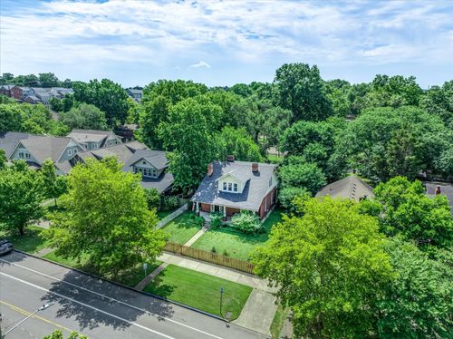 708 Shelby Ave, Nashville, TN, 37206-3732 | Card Image