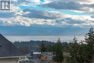 2168 Mountain Heights Dr, Home with 6 bedrooms, 4 bathrooms and 3 parking in Sooke BC | Image 1