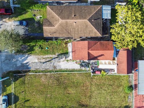 3801 23rd Ave, Miami, FL, 33142-5327 | Card Image