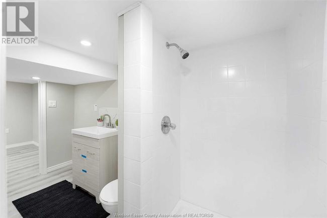 1061 Highland Ave, House other with 4 bedrooms, 3 bathrooms and null parking in Windsor ON | Image 44