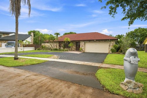1120 Nw 77th Avenue, Plantation, FL, 33322 | Card Image