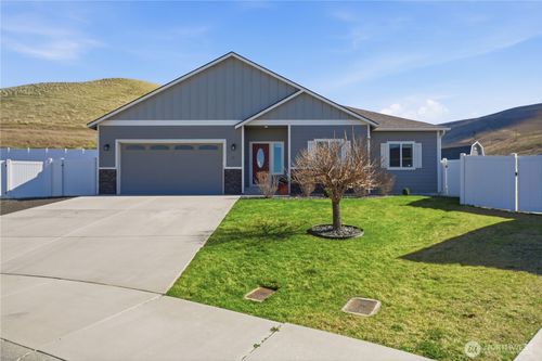 22 Molly Rose Ct, Prosser, WA, 99350-6742 | Card Image