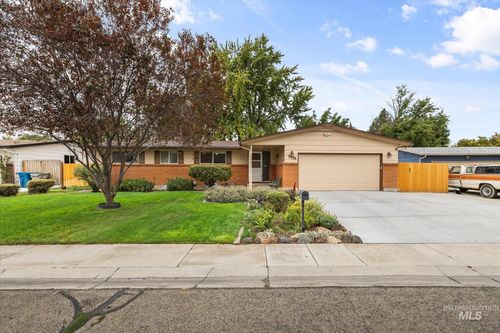 3335 N Manchester St, Boise, ID, 83704-4332 | Card Image