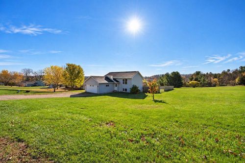 W1401 Skyline Dr, Spring Valley, WI, 54767-8844 | Card Image