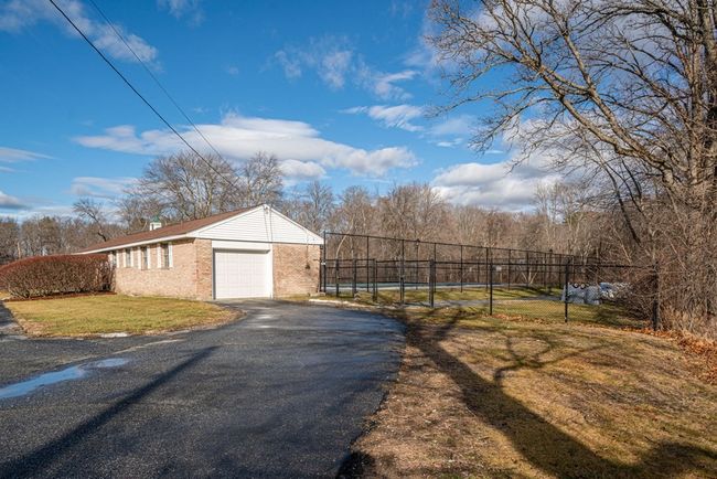 APT-6 - 237 N Main St, Condo with 2 bedrooms, 1 bathrooms and 2 parking in Andover MA | Image 24