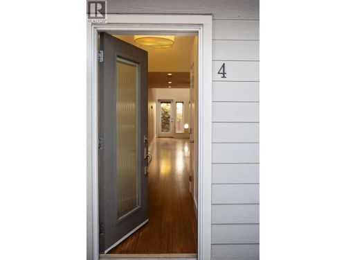 4-702 4th St, Nelson, BC, V1L2S8 | Card Image