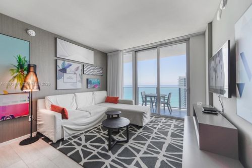 t4005-4010 S Ocean Dr, Hollywood, FL, 33019-3063 | Card Image