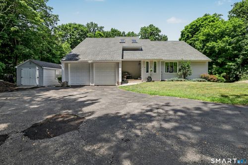 15 Briarwood Dr, Seymour, CT, 06483-3046 | Card Image