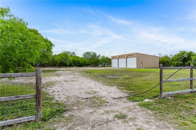 4069 Bobwhite, House other with 4 bedrooms, 3 bathrooms and null parking in Robstown TX | Image 36