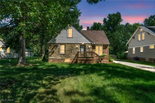 25642 Water St, Olmsted Falls, OH, 44138-1635 | Card Image