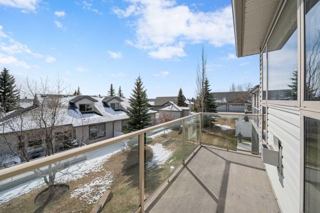 245 Springbank Terrace Sw, Home with 2 bedrooms, 2 bathrooms and 4 parking in Calgary AB | Image 42