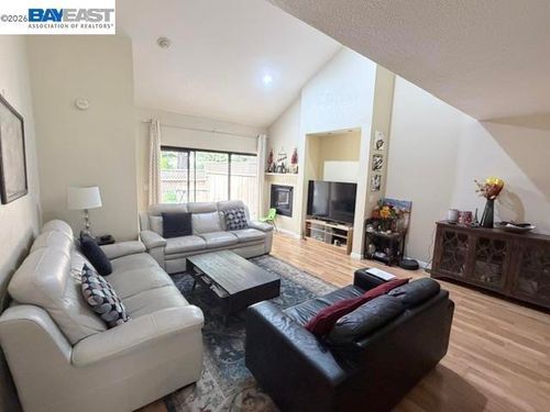 794 Praderia Cir, Fremont, CA, 94539-6318 | Card Image