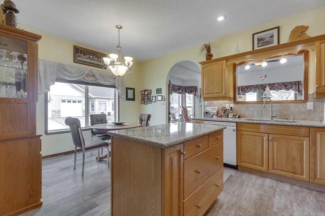 40 - 939 Ramage Crescent, Townhouse with 3 bedrooms, 3 bathrooms and 3 parking in Red Deer AB | Image 12