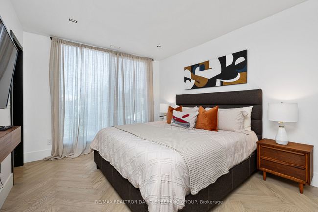 102 Ulster St, House attached with 4 bedrooms, 5 bathrooms and 1 parking in Toronto ON | Image 21