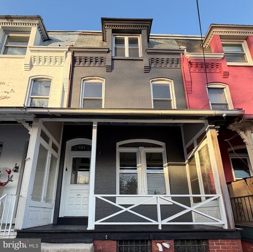 521 Windsor St, READING, PA, 19601-2225 | Card Image