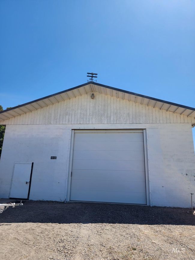 1005 E 00 S, House other with 3 bedrooms, 2 bathrooms and null parking in Declo ID | Image 12